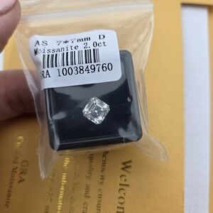 Brilliant Moissanite Gemstone